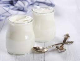 Пет фирми с глоби заради продажба на кисело мляко в опаковки не по стандарта