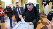 Жерар Депардийо гласува за президент на Русия в Париж