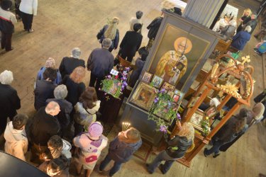Православните християни празнуват Цветница, католиците - Великден