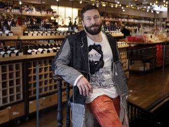 Евгений Чичваркин в своя магазин за луксозни вина в Лондон