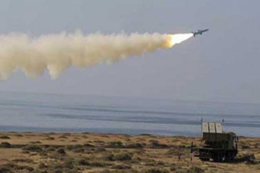 Седем ракети, изстреляни от йеменски бунтовници, прехванати над Саудитска Арабия