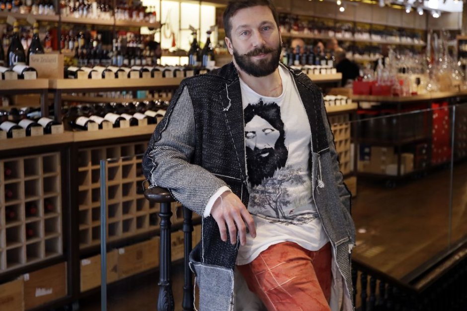 Евгений Чичваркин в своя магазин за луксозни вина в Лондон