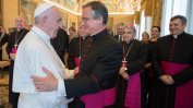 PR-ът на Ватикана подаде оставка по искане на папата след скандал с писмо