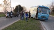 Бус с 12 момичета катастрофира на пътя София – Варна, 9 деца са леко пострадали