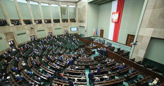 Полският Сенат внесе леки промени в спорната съдебна реформа