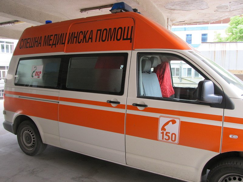 Инцидент с пътнически микробус край Ловеч
