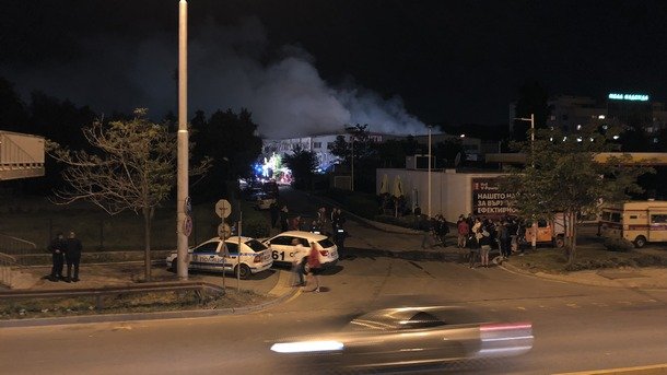 Собственичката на изгорелия в София склад подозира умишлен палеж