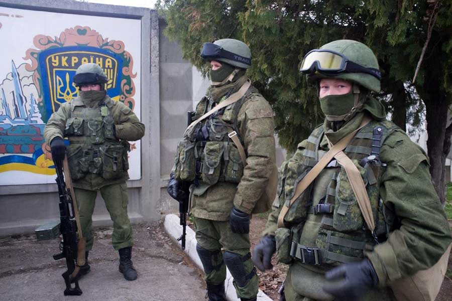 Руски военни окупират Крим през март 2014 г. Сн. BSNews