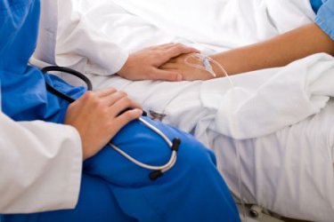 Повечето хора са доволни от болничните грижи, но не и от системата и доплащането