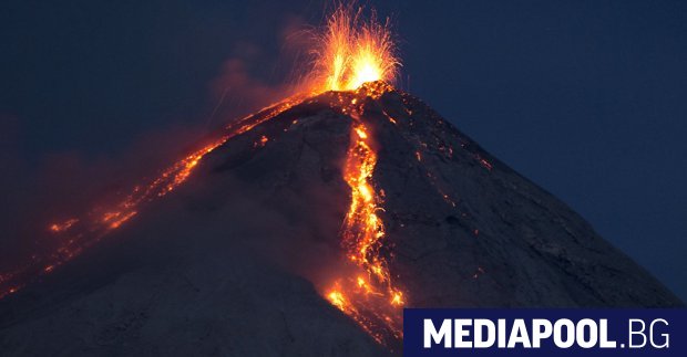 Поне 25 души загинаха а близо 300 са ранени при