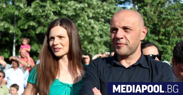 Светлана Дончева със съпруга си снимката е от нейния публичен