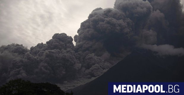 Жертвите на изригването на вулкана Фуего в Гватемала вече са