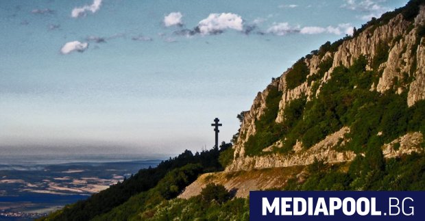 Представете си само как би звучало Жив е той жив