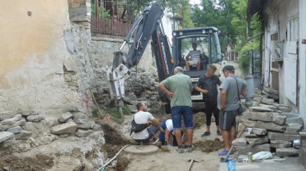 Ремонти в стария град на Велико Търново унищожават вековни каменни стълбища