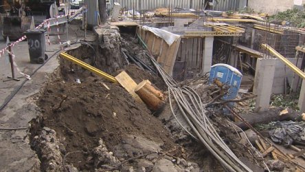 Улица във Варна пропадна заради строеж