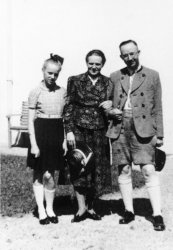Гудрун Бурвиц с баща си и майка си