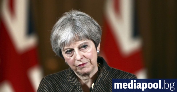 Тереза Мей Британската министър председателка Тереза Мей настоява враждуващите законодатели консерватори