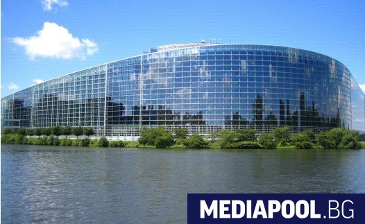 Евродепутатите обсъдиха разгорещено въпроса с миграцията и случая с кораба