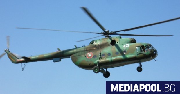 Военен хеликоптер падна в района на летище Пловдив и авиобаза