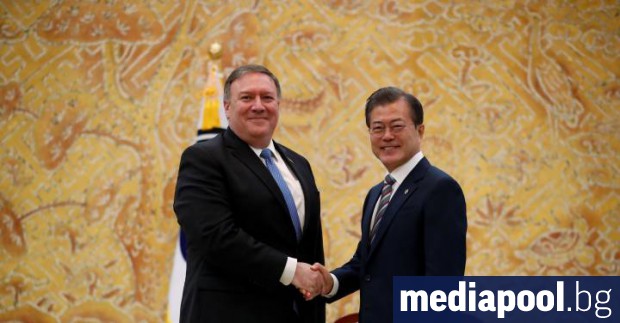 Майк Помпейо и президентът на Южна Корея Мун Дже ин Срещата