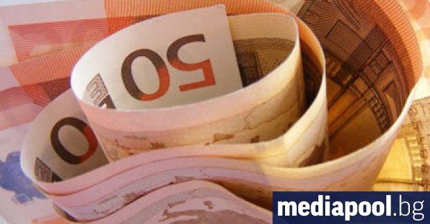 Българското общество остава разделено за въвеждането на еврото. 51% от