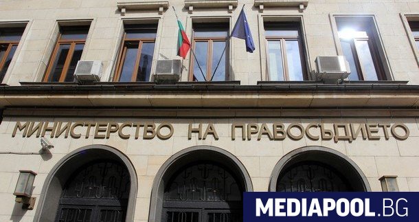 Над 60 000 души са получили българско гражданство от началото