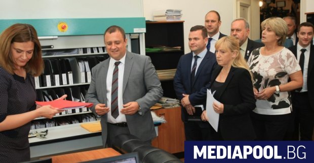 БСП внесе в деловодството на НС вота на недоверие срещу