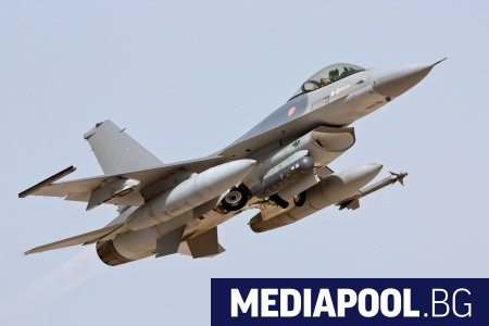 Парламентът одобри в петък проектите за купуване на нов тип