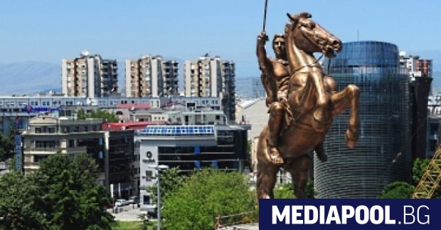 Паметника на Александър Македонски сн ЕПА БГНЕС Македонският парламент започва във