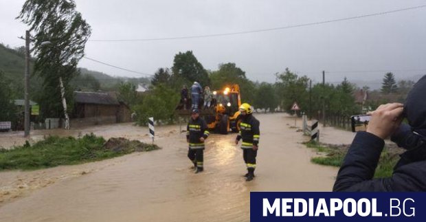 Сн Архив Почти цяла Сърбия е наводнена след изсипали се