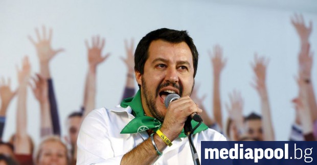 Коалицията предвождана от крайнодясната партия Лига на вицепремиера Матео Салвини