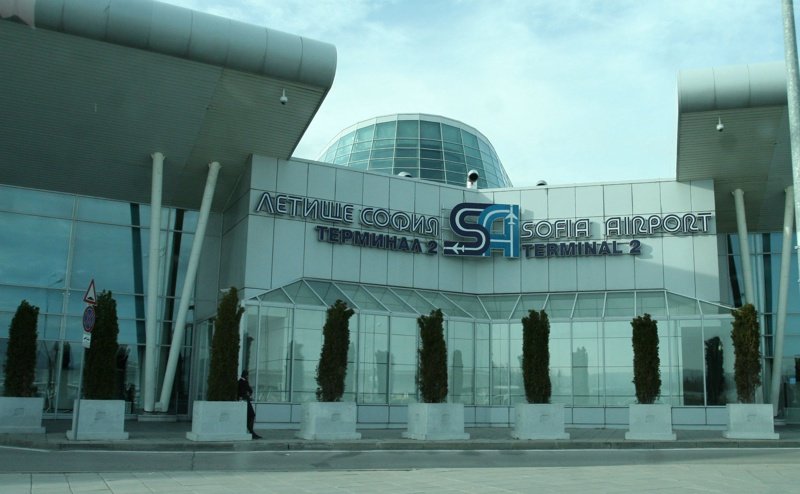 Концесията на летище "София" тръгва на тъмно заради европравила