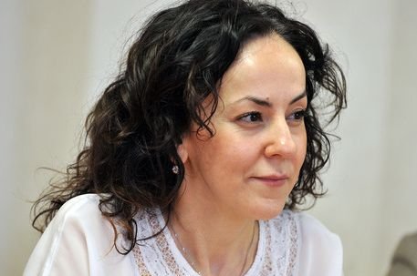 Бившият шеф на СЕМ Мария Стоянова се върна в БНТ