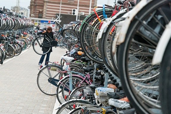 Холандците ще могат да печелят пари, докато карат колело