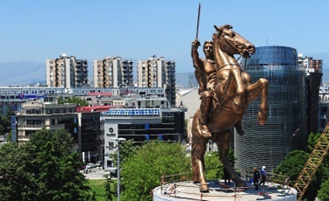 Паметникът на Александър Македонски в Скопие, сн. ЕПА/БГНЕС