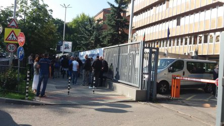Служители на БНР протестираха за пари и срещу управлението на радиото