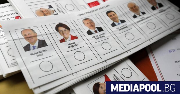 Вътрешнопартийната криза в най голямата опозиционна сила в Турция остава водеща