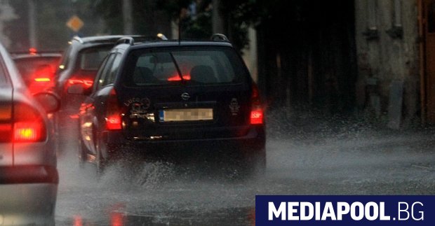 Дъждът завири някои части на София сн БГНЕС Разразилата се