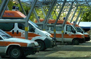 МЗ възобнови търга за покупката на 400 линейки