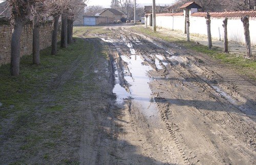 Бюджетът за ремонт на улици по селата е надхвърлен с близо 77 млн. лв.