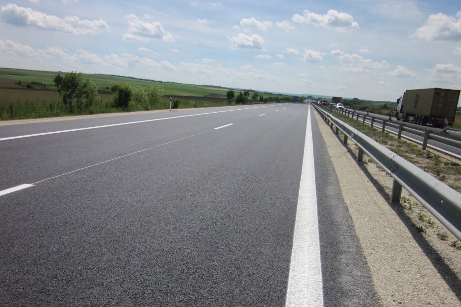 Пекин иска да строи всички магистрали у нас без пари от ЕС