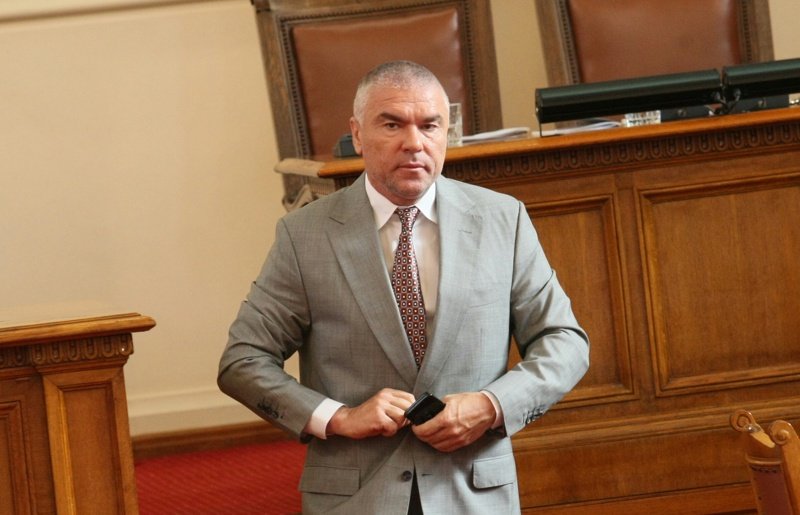 Марешки призова Борисов да "раздели" коалиционния си партньор на три