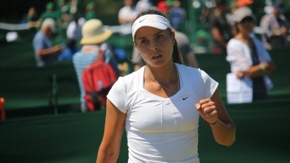 Виктория Томова излиза срещу Серена Уилямс във втория кръг на "Уимбълдън"