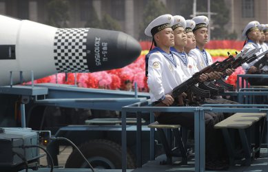 Двете Кореи закриват някои от охранителните постове на границата помежду си