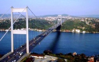 Босфорът е затворен заради аварирал кораб