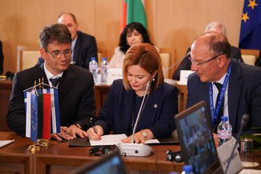 Последно газовата връзка с Гърция получи данъчни, заемни и европейски гаранции в краяна юни 2018 г.
