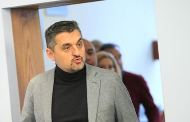 БСП заподозря ГЕРБ в опити да пазарува нейни депутати