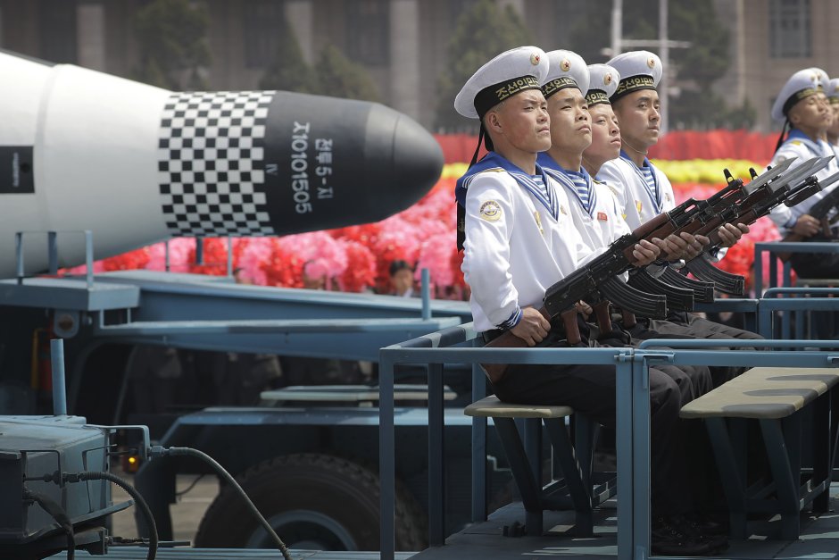 Двете Кореи закриват някои от охранителните постове на границата помежду си