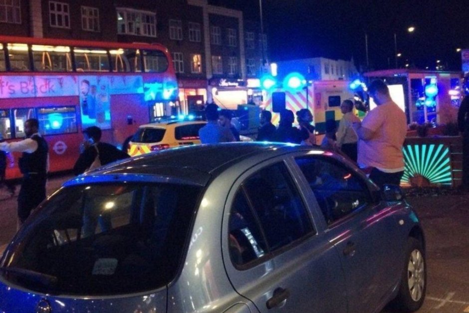 Трима ранени при стрелба до станция на метрото в Лондон