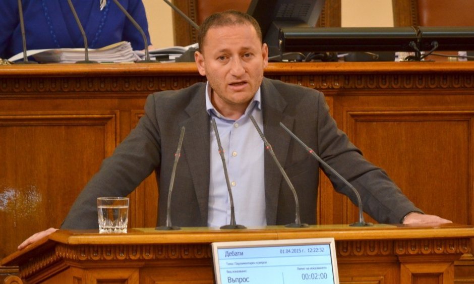 Илия Илиев на парламентарната трибуна